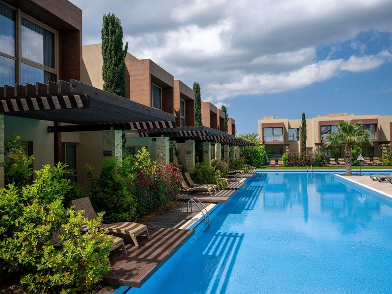 Concorde Luxury Resort Hotel