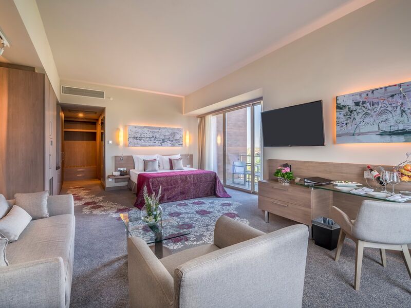 Concorde Luxury Resort Hotel