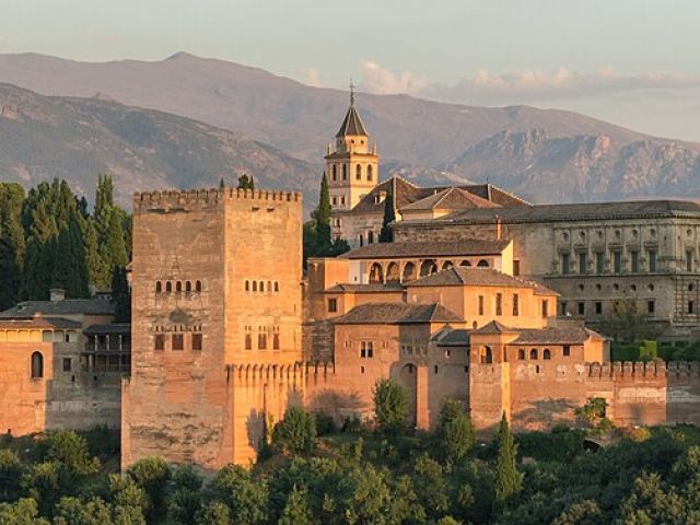 MEGA İSPANYA & ENDÜLÜS VE TURKUAZ SAHİLLER TURU Pegasus Havayolları ile 7 gece