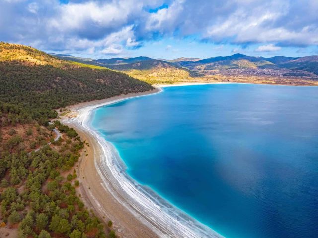 Lavanta Tarlaları Salda Gölü Pamukkale Çeşme Alaçatı Turu (1 Gece Otel Konaklamalı)