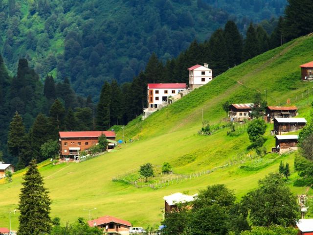 Ramazan Bayramı Uçaklı Butik Batum ve Ayder Yaylası Turu (2 Gece Batum Konaklamalı)