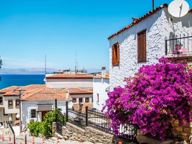 İzmir Çeşme Alaçatı Kuşadası Şirince Efes Turu (1 Gece Otel Konakla
