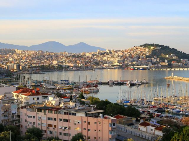 İzmir Çeşme Alaçatı Kuşadası Şirince Efes Turu (1 Gece Otel Konakla