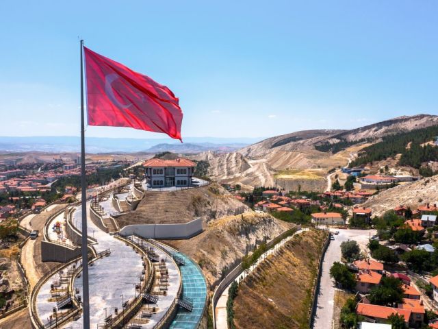 İzmir Çeşme Alaçatı Kuşadası Şirince Efes Turu (1 Gece Otel Konakla
