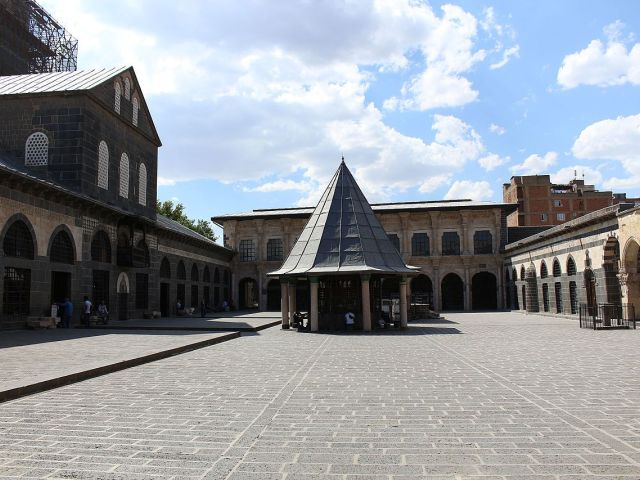 Kurban Bayramı Özel Uçaklı Tarihte Yolculuk Gap Mezopotamya Turu (3 Gece Otel Konaklamalı)