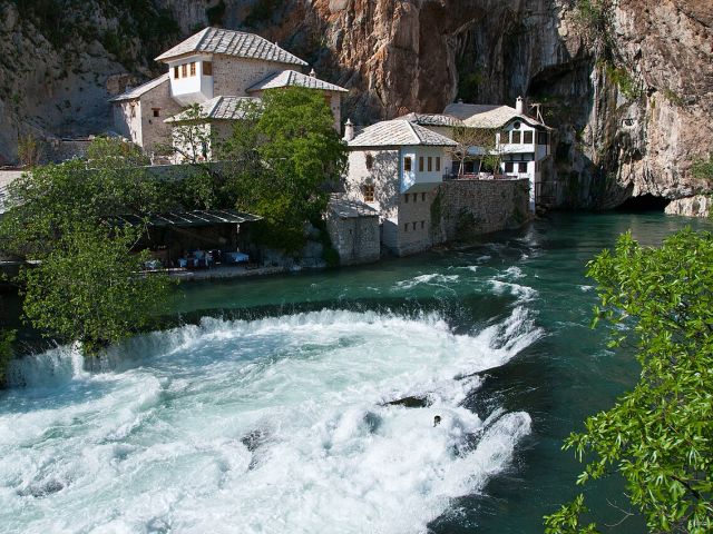 Kosovalı Büyük Balkanlar Turu AJet ile Extra Turlar ve Akşam Yemekleri Dahil SKP-SKP
