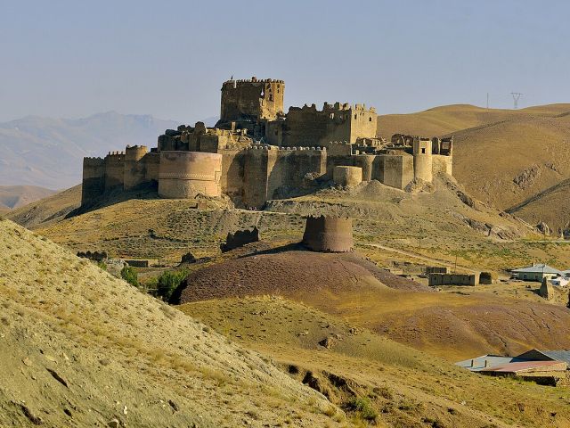 Bin Yıllık Rotalar Uçaklı Bitlis Ahlat Hizan Hakkari Yüksekova Berçelan Yaylası Turu (3 Gece Otel Konaklamalı)