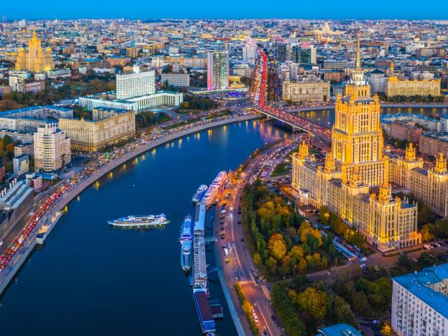 Moskova & ST. Petersburg Türk Havayolları ile 5 Gece 6 Gün VKO-LED