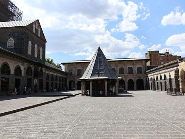 23 Nisan Özel Fırtına Gibi Gap Mezopotamya Turu (3 Gece Otel Konaklamalı)