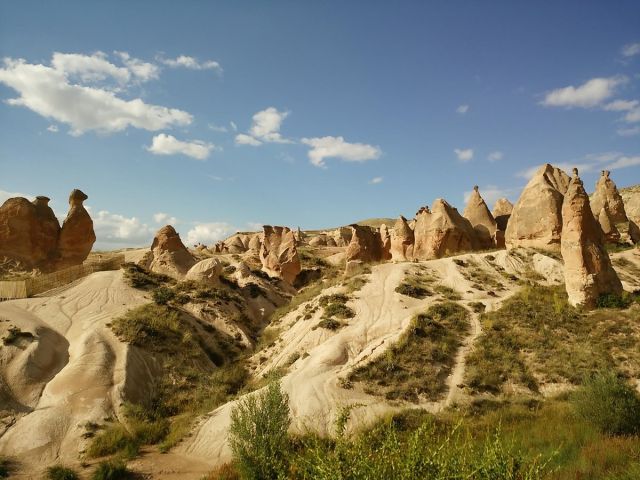 23 Nisan Özel Kapadokya Ihlara Vadisi ve Hacı Bektaş Turu (1 Gece Otel Konaklamalı)