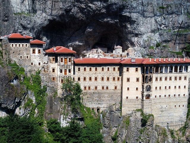 23 Nisan Özel Karadeniz Fırtınası ve Batum Turu (3 Gece Otel Konaklamalı)