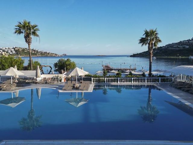 Golden Age Hotel 3 GECE Konaklamalı Bodrum Tatil Paketi