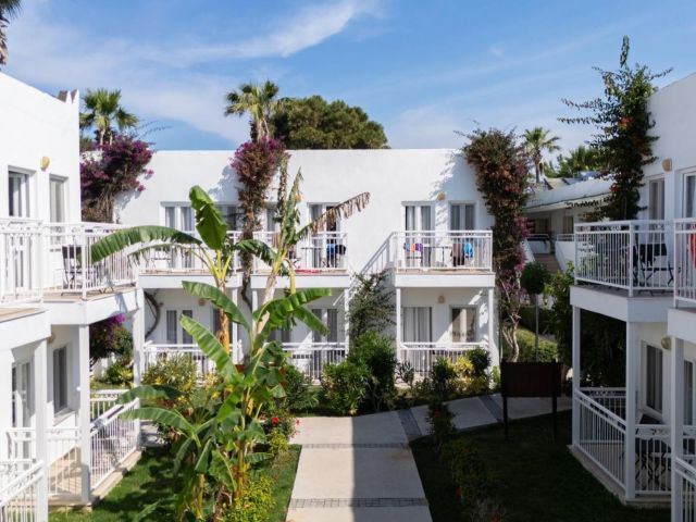 Petunya Beach Resort 4 Gece Konaklamalı Bodrum Tatil Paketi