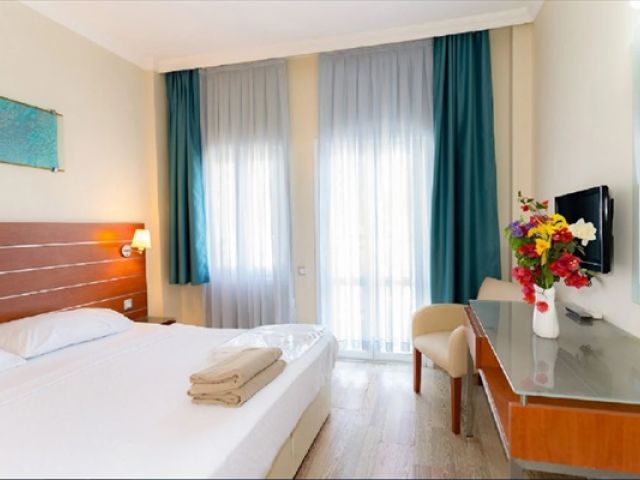 Petunya Beach Resort 4 Gece Konaklamalı Bodrum Tatil Paketi
