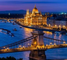 Orta Avrupa'nın Altın Üçgeni Cesky Krumlov & Bratislava Turları Dahil Sömestre Özel THY ile 7 Gece 8 Gün (BUD-PRG)