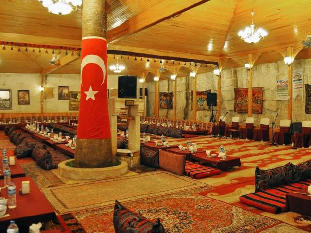 Uçaklı Butik Gaziantep Urfa Mardin Diyarbakır Gap Turu (2 Gece Otel Konaklamalı)