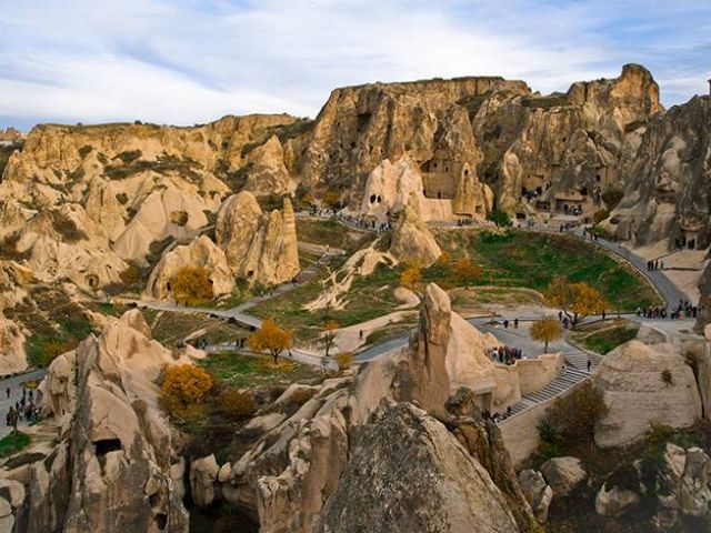 Sevgililer Günü Özel Uçaklı Kapadokya Kayseri Turu 2 Gece 3 Gün Cave Otel Konaklamalı