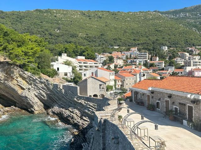 Sevgililer Günü Özel Pegasus Havayolları İle Vizesiz Karadağ Arnavutluk Turu ( 3 Gece Otel Konaklamalı )