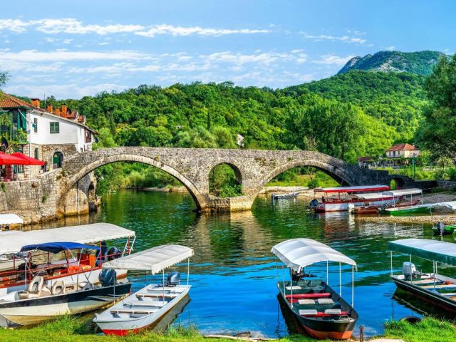 Sevgililer Günü Özel  Pegasus Havayolları İle Vizesiz Karadağ Arnavutluk Turu ( 3 Gece Otel Konaklamalı )