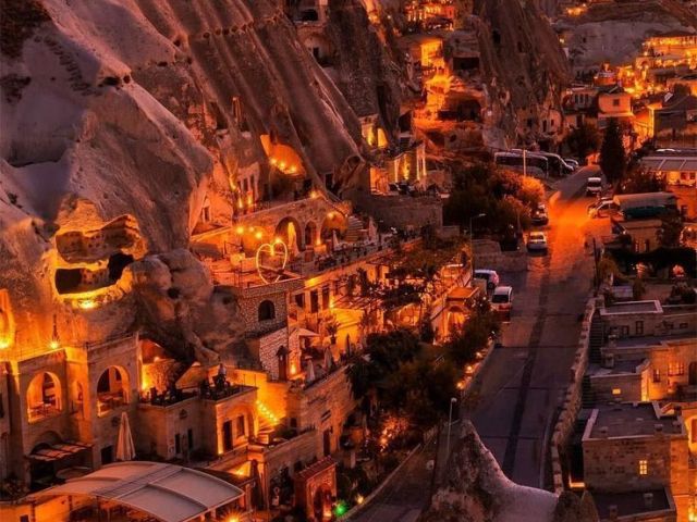Sevgililer Günü Özel Kapadokya Turu 1 Gece