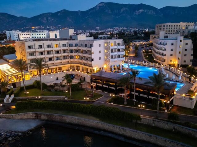 MEGA İSPANYA & ENDÜLÜS VE TURKUAZ SAHİLLER TURU Pegasus Havayolları ile 7 gece